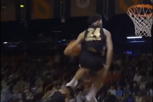扣篮界的黑八!陈登星凭借飞人臀下换手坐扣 淘汰NBA扣篮王麦克朗