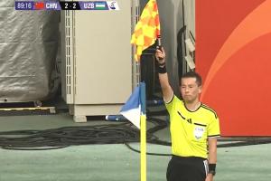 逃过一劫?U23国足2-2遭乌兹别克扳平,裁判举旗越位+VAR介入