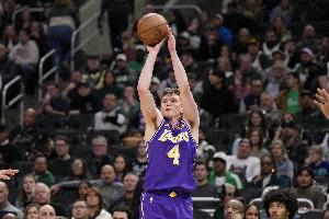 要淡出NBA了?克内克特替补12分钟1中0未得分 仅拿2板1助