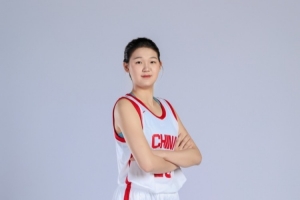 不理想!孙晗昀13投5中拿13分8板 正负值-4
