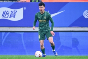 浙媒:王钰栋因感冒缺席赛前踩场训练 卡多索已经康复有望首发