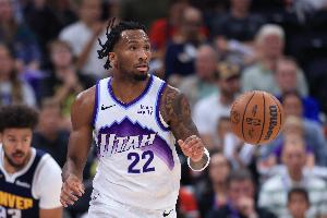阿里纳斯:彼得森高中时就有NBA球员的职业态度 还督促我儿子训练