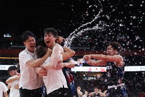 李贤重:夺金后母校铺红地毯欢迎我 让人受宠若惊 母亲也拿过金牌