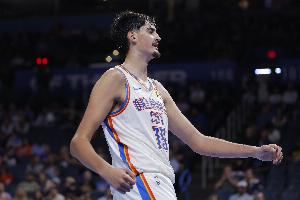 真是个宝啊!雷霆12号秀马拉季前赛29中23 全部得分上双!