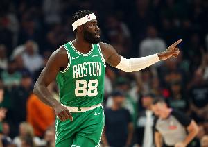 好替补中锋!奎塔替补24分钟 11中7砍下16分&正负值+16