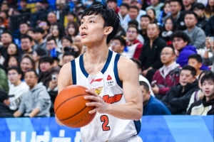 可惜最后一攻没投进!徐杰三分6中4&罚球2中2 得16分1板5助1断