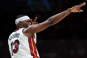 阿德巴约:队内有3-4人想去竞争DPOY 目标防守联盟至少前三