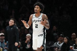 有进步也有短板!哈珀17中7得到18分7板5助 罚球4中4