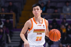 一点也不6了!庞峥麟19分钟5中0没有得分 仅1板1助&正负值-30