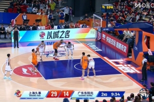 变阵!落后两位数的广东 次节祭出全华班阵容