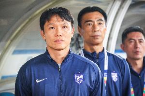 足球报:三镇确定下赛季邓卓翔继续带队,俱乐部不欠薪运营稳定