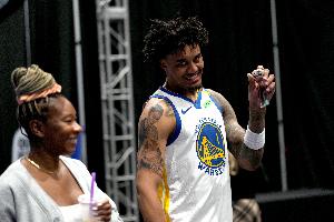 路威:喜欢伦德博格的直言不讳 NBA需要像他和华子这样真实的球员